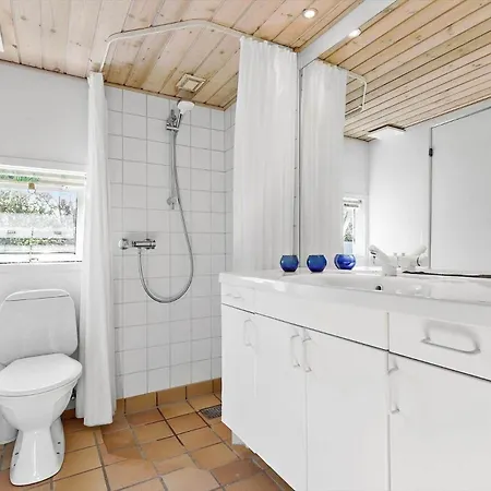 8238-knebel-begtrupvig-strandvej-57 別荘 Knebel